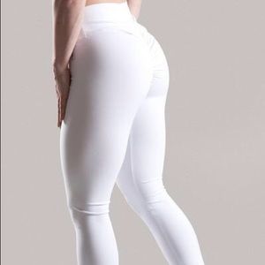 White High Waist Scrunch Butt Leggings